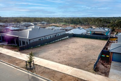 /international/au/35-imagine-drive-strathfieldsaye-vic-204040016/