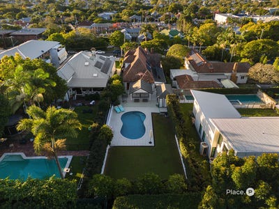 /international/au/17-norman-parade-clayfield-qld-151450444/