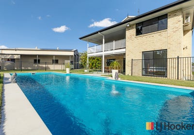 /international/au/16-merrilyn-court-urangan-qld-151440300/
