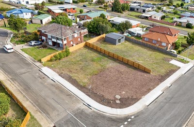 /international/au/28-selwyn-street-triabunna-tas-204200596/