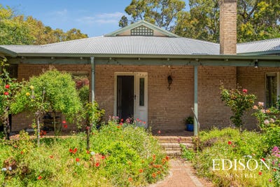 /international/au/4-mcglew-road-glen-forrest-wa-152627624/