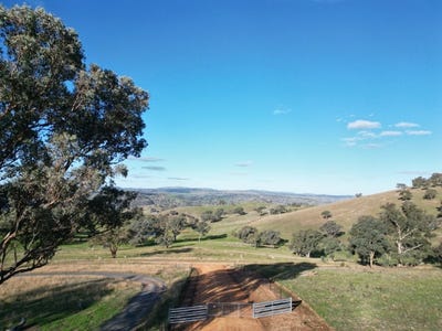 /international/au/593-glenrock-road-yass-nsw-700407884/