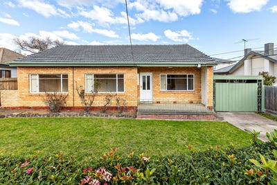 /international/au/18-black-street-oakleigh-east-vic-148621708/
