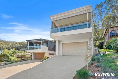 /international/au/6-alexander-place-north-narooma-nsw-151108644/