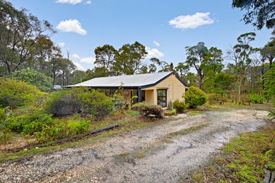 /international/au/77-laurence-drive-snake-valley-vic-151513552/