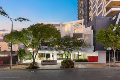 /international/au/2-62-high-street-toowong-qld-152625860/
