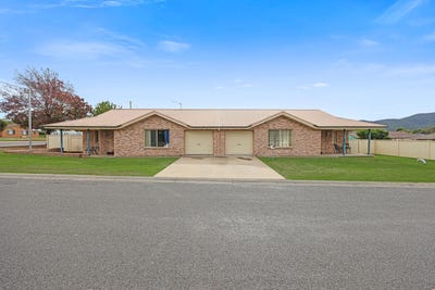 /international/au/1-2-2-flynn-street-tamworth-nsw-151446012/