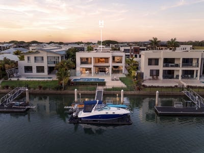 /international/au/51-poinciana-place-jacobs-well-qld-152628696/