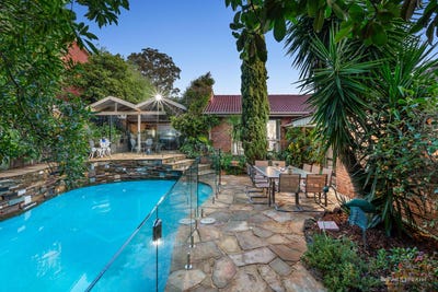 /international/au/1-silvana-court-doncaster-east-vic-148472512/?lang=en