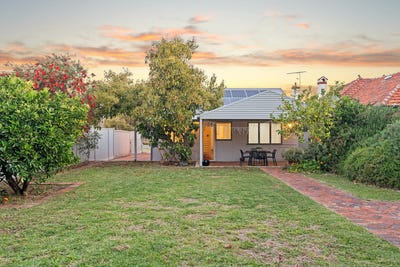 /international/au/46-ellesmere-street-mount-hawthorn-wa-152442720/