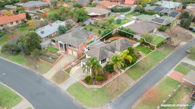 /international/au/2-chelsea-court-west-albury-nsw-151395532/
