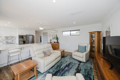 /international/au/52-fairway-circle-connolly-wa-151308132/