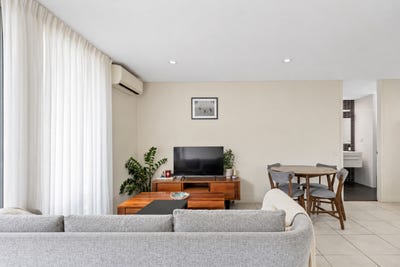 /international/au/4-17-oxford-terrace-taringa-qld-152626160/