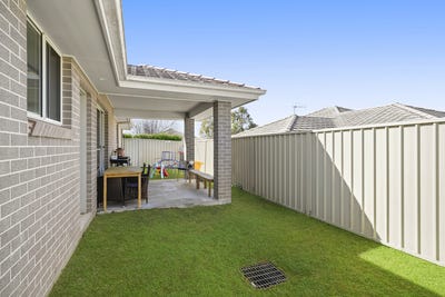 /international/au/15-76-blackbutt-drive-wauchope-nsw-151024376/