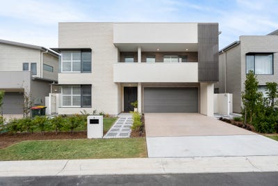 /international/au/8-mansfield-circuit-gledswood-hills-nsw-148336732/