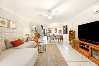 /international/au/21-145-government-road-labrador-qld-151410100/