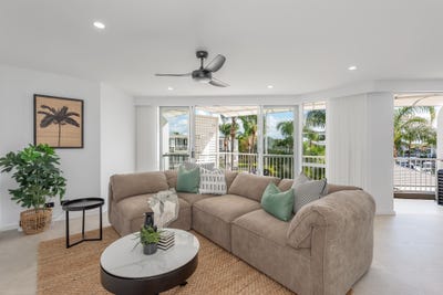 /international/au/110-1-lee-road-runaway-bay-qld-151519312/