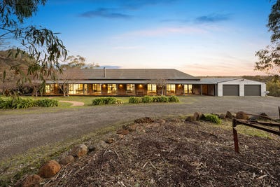 /international/au/46-riverside-drive-riddells-creek-vic-148720808/
