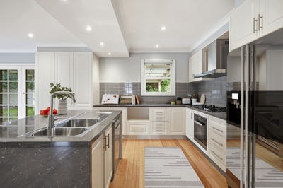 /international/au/7-mcgrath-court-tatura-vic-150679556/