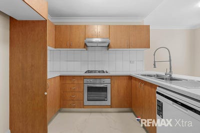 /international/au/43-31-35-third-avenue-blacktown-nsw-148636516/