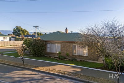 /international/au/24-main-street-cressy-tas-151639004/