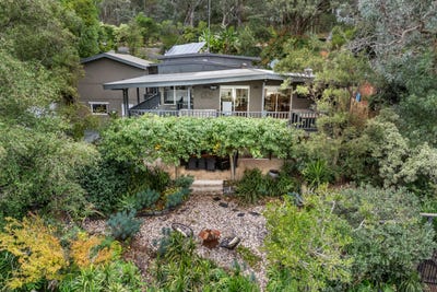 /international/au/27-blooms-road-north-warrandyte-vic-150914532/