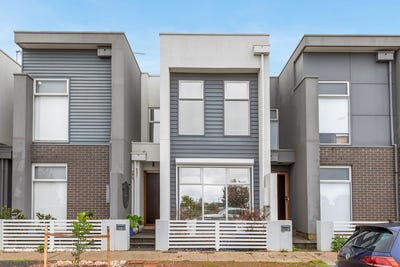 /international/au/76-burnlea-parade-blakeview-sa-151665012/