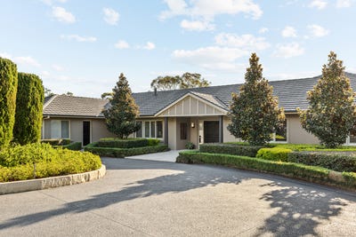 /international/au/15a-volunteer-road-kenthurst-nsw-150636708/
