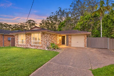 /international/au/14-sovereign-crescent-chittaway-bay-nsw-152464400/