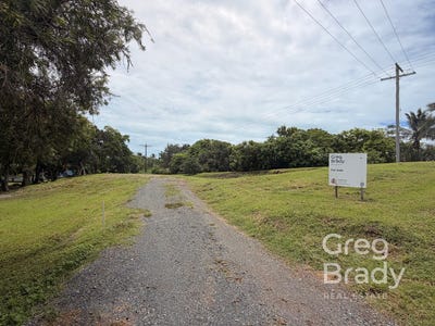 /international/au/4-captain-blackwood-drive-sarina-beach-qld-204450776/