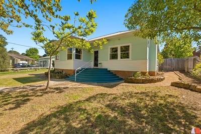/international/au/3-short-street-yass-nsw-152643028/