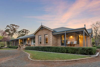 /international/au/94-back-yamma-road-parkes-nsw-152480756/