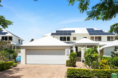 /international/au/5112-chalons-field-avenue-benowa-qld-151538952/
