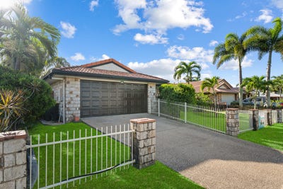 /international/au/53-slater-avenue-blacks-beach-qld-150746336/