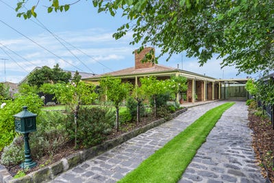 /international/au/16-east-end-crescent-st-albans-park-vic-151296120/