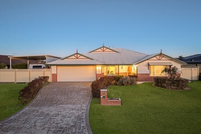 /international/au/24-ontario-crescent-narangba-qld-152586880/