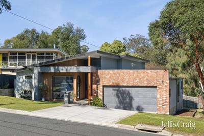/international/au/15-landale-avenue-mount-clear-vic-150966340/
