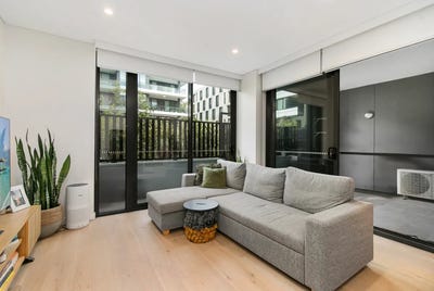 /international/au/g60-4-burrendong-crescent-rouse-hill-nsw-151283364/