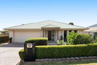 /international/au/12-naomi-drive-crows-nest-qld-150970468/