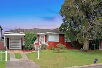 /international/au/26-stiller-place-greenacre-nsw-148465744/