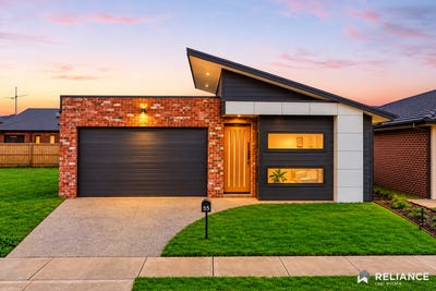 /international/au/55-castello-drive-deanside-vic-152579892/