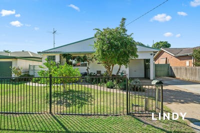 /international/au/24-howe-street-singleton-nsw-150883720/