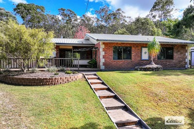 /international/au/1-adcock-close-moomin-qld-151340348/