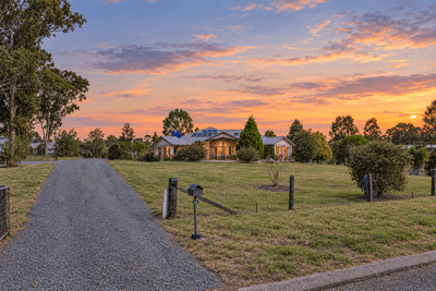 /international/au/24-moonlight-circuit-gloucester-nsw-152382984/