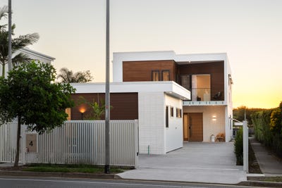 /international/au/4-landsborough-parade-golden-beach-qld-152381076/