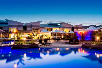 /international/au/90-1-beaches-village-circuit-agnes-water-qld-152605292/