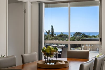/international/au/305-23-cotton-tree-parade-maroochydore-qld-148422724/