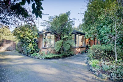/international/au/432-belgrave-gembrook-road-emerald-vic-151629184/