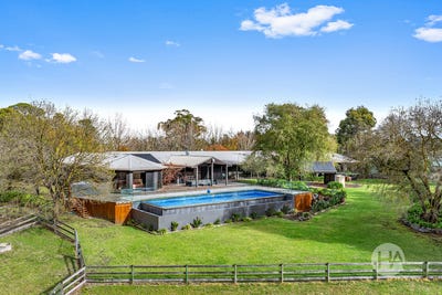 /international/au/75-altson-road-belgrave-south-vic-148117872/