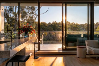 /international/au/112-649-victoria-street-abbotsford-vic-152582480/